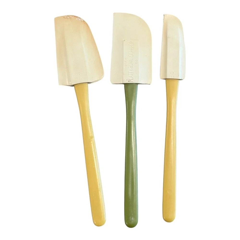 Vintage Rubbermaid Party Plan 3-Piece Plate Bowl Scraper Spatula‎ 1904 140 & 141